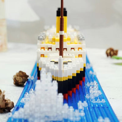 1860pcs RMS Titanic Model Large Cruise Ship/Boat 3D Micro Building Blocks Bricks