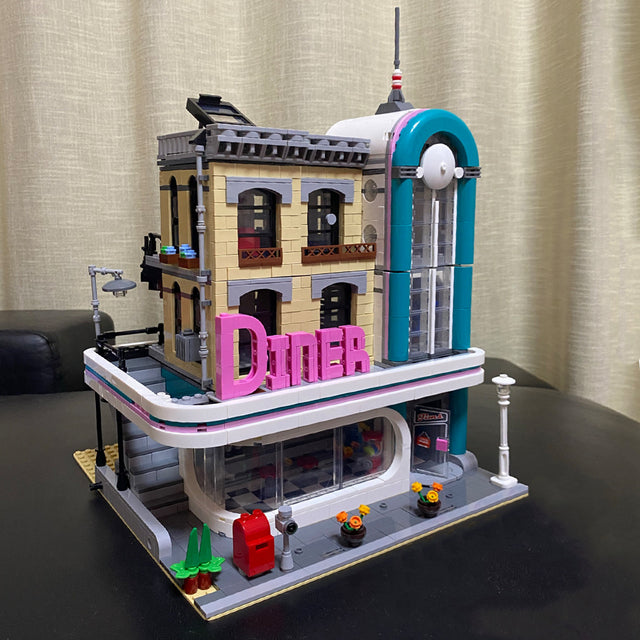 Downtown Diner Creator Expert City Street View Model